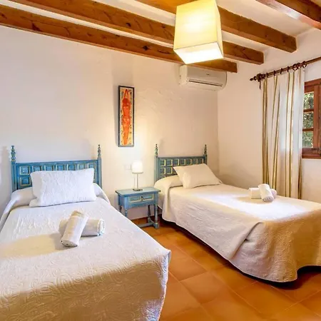 Holiday home Between Old Town And Port By Renthousing Pollenca